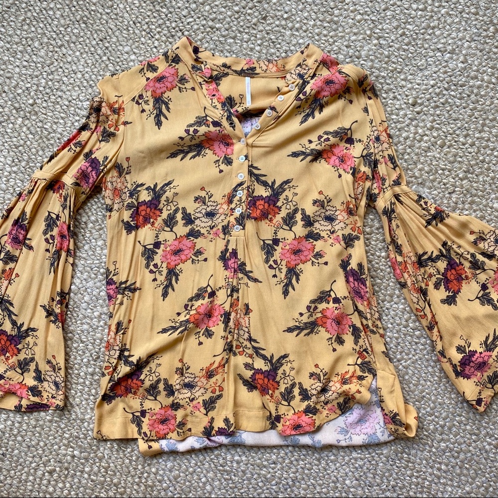 FREE PEOPLE floral tunic with billowy sleeves